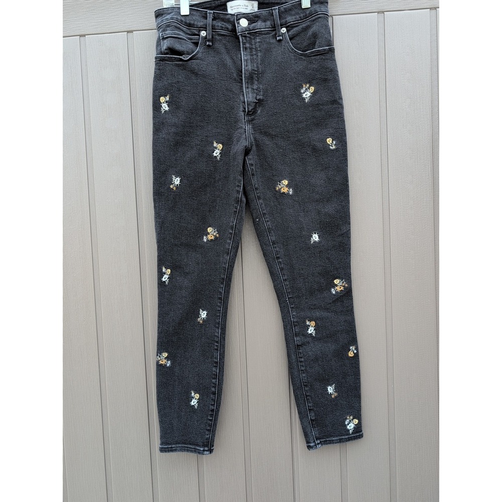 Abercrombie Fitch High Rise Super Skinny Ankle Black Embroidered Jeans Womens 4